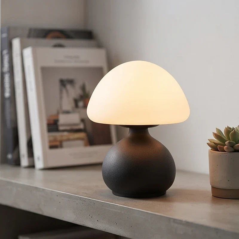 Mushroom-shaped LED table lamp